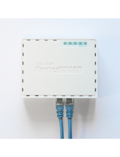Mikrotik hEX (RB750Gr3)